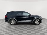 Used 2020 Ford Explorer XLT image 2
