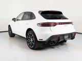 Certified 2025 Porsche Macan image 3