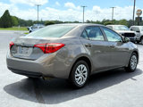 Used 2018 Toyota Corolla LE image 5
