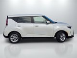 Used 2023 Kia Soul LX w/ LX Technology Package image 4