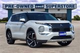 Used 2023 Mitsubishi Outlander SE image 2