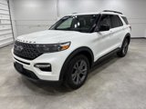 Used 2022 Ford Explorer XLT w/ Equipment Group 202A image 4