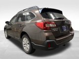 Used 2019 Subaru Outback 2.5i Premium image 3