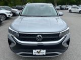 Certified 2022 Volkswagen Taos SE image 3