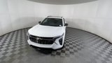 New 2025 Chevrolet Trax RS w/ Sunroof Package image 3