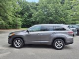 Used 2014 Toyota Highlander XLE image 3