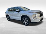 New 2025 Mitsubishi Outlander SE image 2