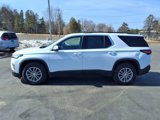 Used 2023 Chevrolet Traverse LT image 2