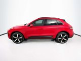 Certified 2025 Porsche Macan image 2