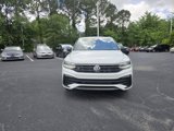 Used 2022 Volkswagen Tiguan SE R-Line image 3