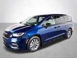 New 2025 Chrysler Pacifica Select image 2