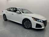 Used 2023 Nissan Altima 2.5 SV image 2