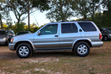Used 1999 Nissan Pathfinder LE image 3