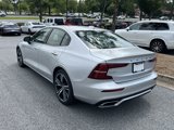 Certified 2022 Volvo S60 B5 R-Design image 4