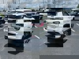 Used 2018 Jeep Compass Latitude image 3
