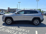 Used 2020 Jeep Cherokee Latitude Plus w/ Comfort/Convenience Group image 4
