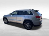 Used 2017 Jeep Grand Cherokee Limited w/ Luxury Group II image 4