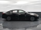 Used 2024 Nissan Altima 2.5 SV image 4