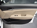 Used 2019 Hyundai Elantra SE image 4