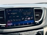 Used 2022 Chrysler Pacifica Touring-L image 4