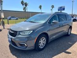 Used 2022 Chrysler Pacifica Touring-L image 4