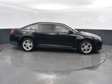 Used 2016 Ford Taurus SE image 4