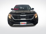 Certified 2022 Kia Seltos LX image 2