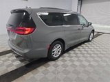 Used 2022 Chrysler Pacifica Touring-L image 4