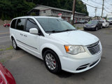Used 2016 Chrysler Town & Country Touring w/ Driver Convenience Group image 2