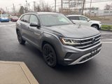 Certified 2022 Volkswagen Atlas Cross Sport SE w/ Black Wheel Package image 4