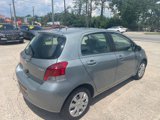 Used 2011 Toyota Yaris 4-Door Hatchback image 5