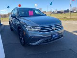 Certified 2024 Volkswagen Tiguan SE w/ Panoramic Sunroof Package image 2