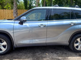 Used 2022 Toyota Highlander LE image 6