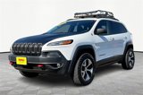 Used 2015 Jeep Cherokee Trailhawk image 2
