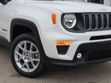 Used 2023 Jeep Renegade Latitude w/ Premium Group image 3