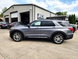 Used 2021 Ford Explorer XLT w/ Equipment Group 202A image 4