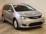 Used 2018 Chrysler Pacifica Touring-L image 5
