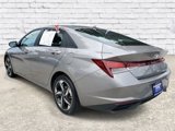 Used 2023 Hyundai Elantra SEL w/ Convenience Package image 2