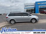 Used 2015 Toyota Sienna LE image 4