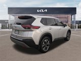 Used 2021 Nissan Rogue SV image 4