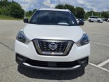 Used 2020 Nissan Kicks SR image 2