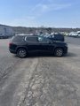 Used 2023 GMC Acadia SLE w/ Driver Convenience Package image 4