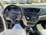 Used 2021 Chrysler Pacifica Touring-L image 3