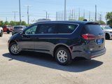 New 2025 Chrysler Pacifica Select image 4