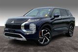 Used 2023 Mitsubishi Outlander SE image 2