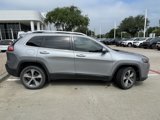 Used 2019 Jeep Cherokee Limited image 2