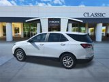 Used 2022 Chevrolet Equinox LS w/ LS Convenience Package image 6