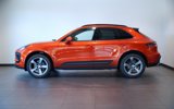 Certified 2024 Porsche Macan image 3
