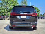 Used 2023 Chrysler Pacifica Touring-L image 6