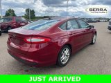 Used 2015 Ford Fusion SE image 3